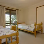 Alrima Lodge, Bright