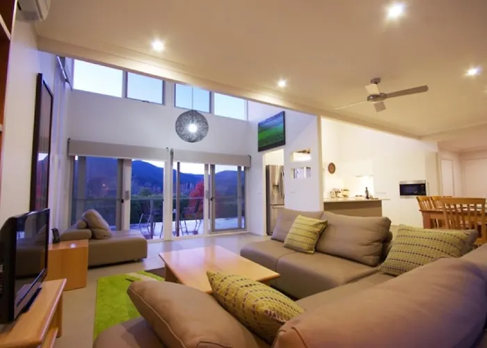 Cadence At Bright - Luxury Accommodation