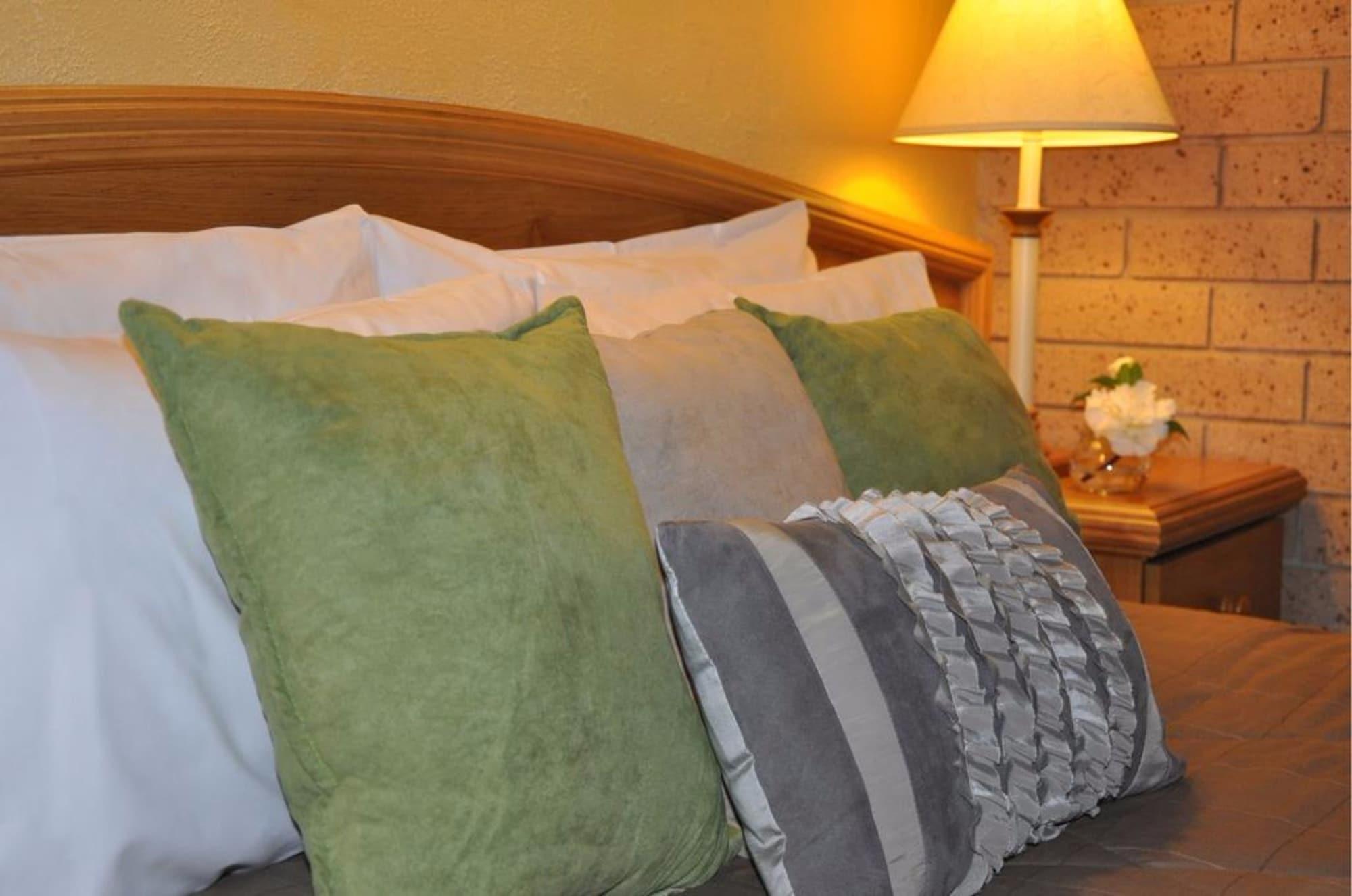 High Country Motor Motel Bright