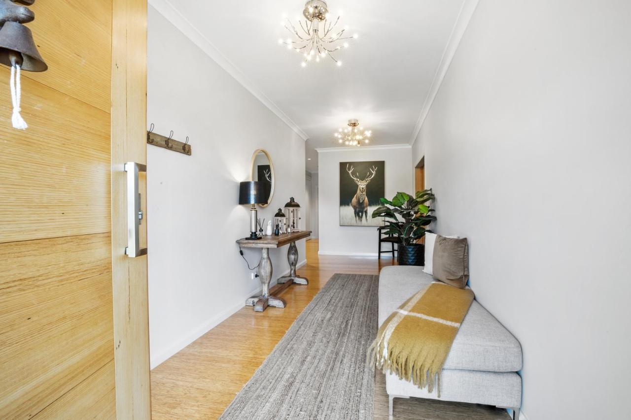 Holiday home Feathertop Bright