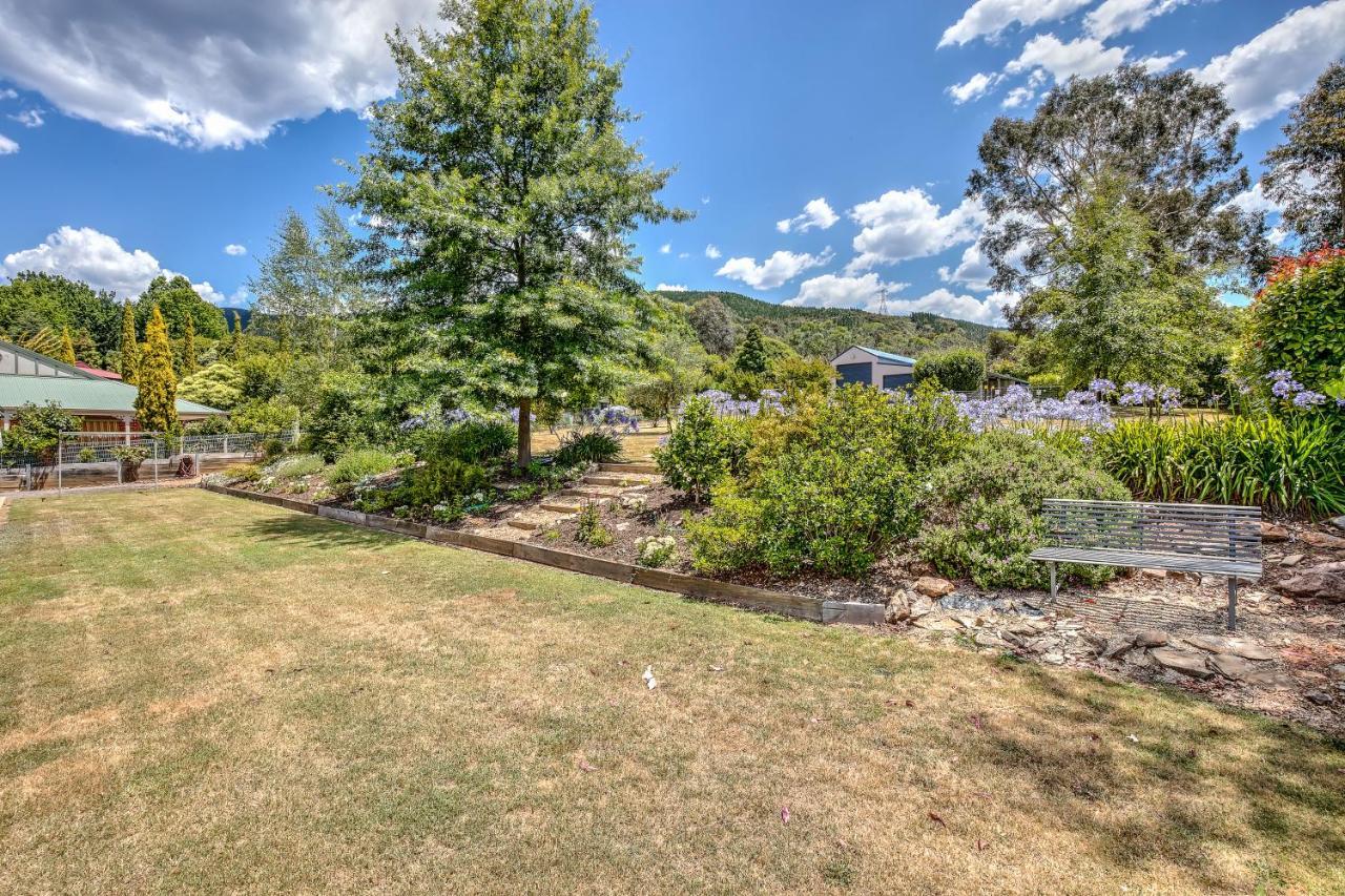 Holiday home Feathertop Bright