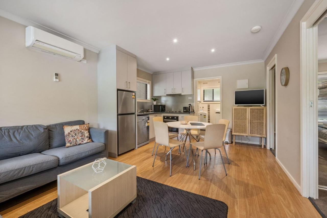 Grevillea Gardens Unit 4 *