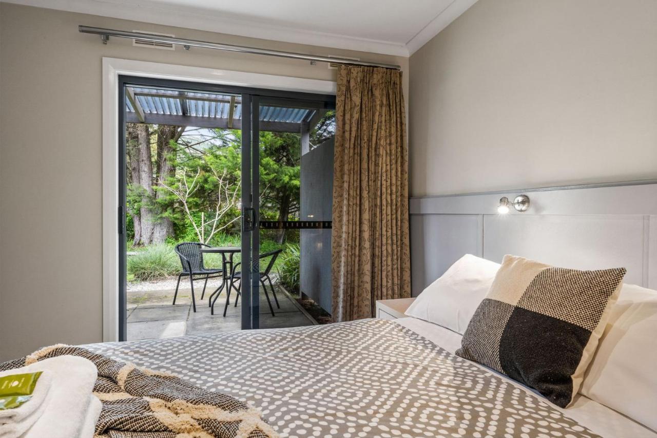 Grevillea Gardens Unit 4 *