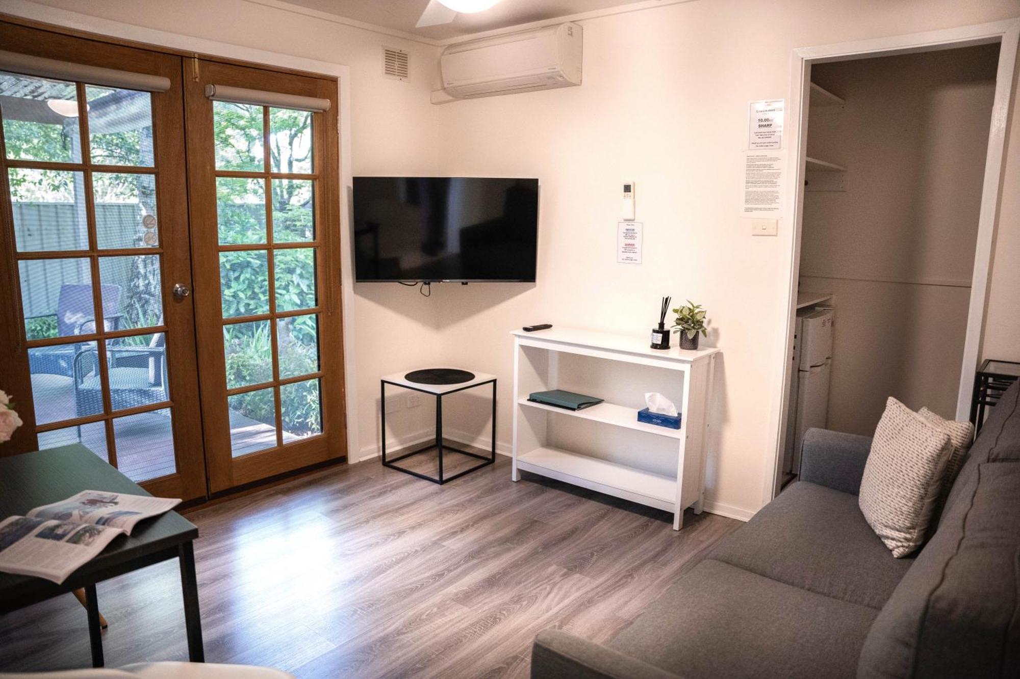 Adina Aparthotel 4*