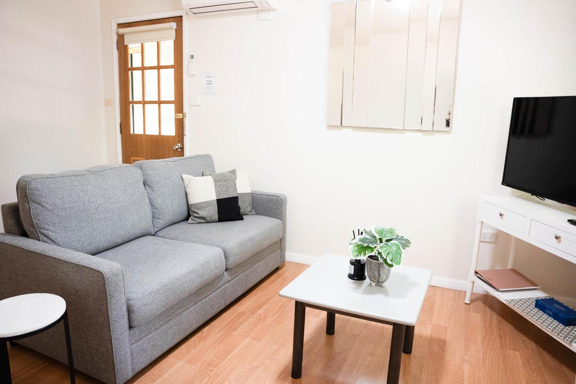 Adina Aparthotel 4*