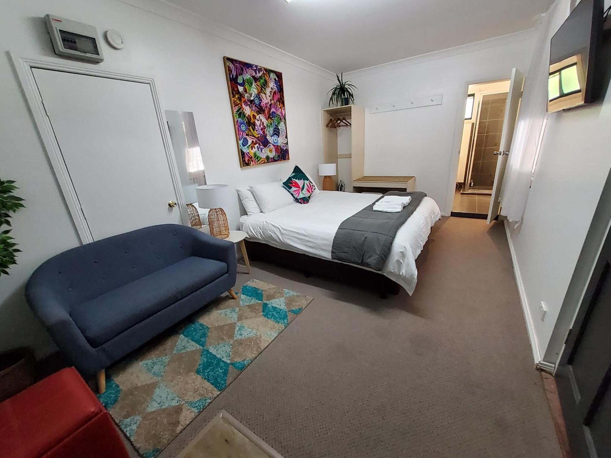 Coach House Bright