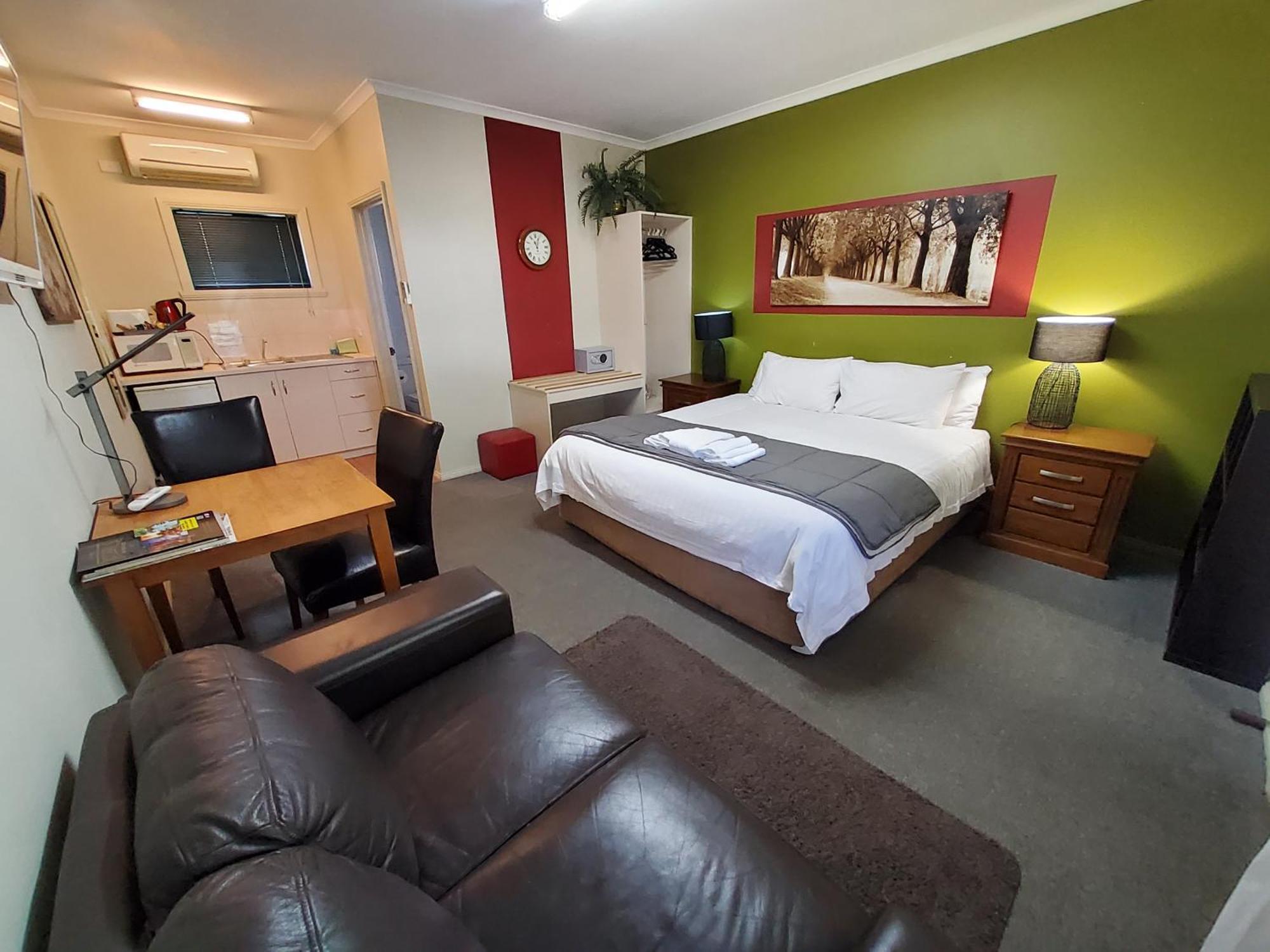 Coach House Inn Bright