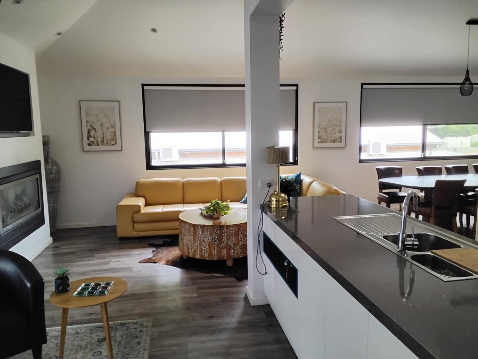Inn Coach House 3*