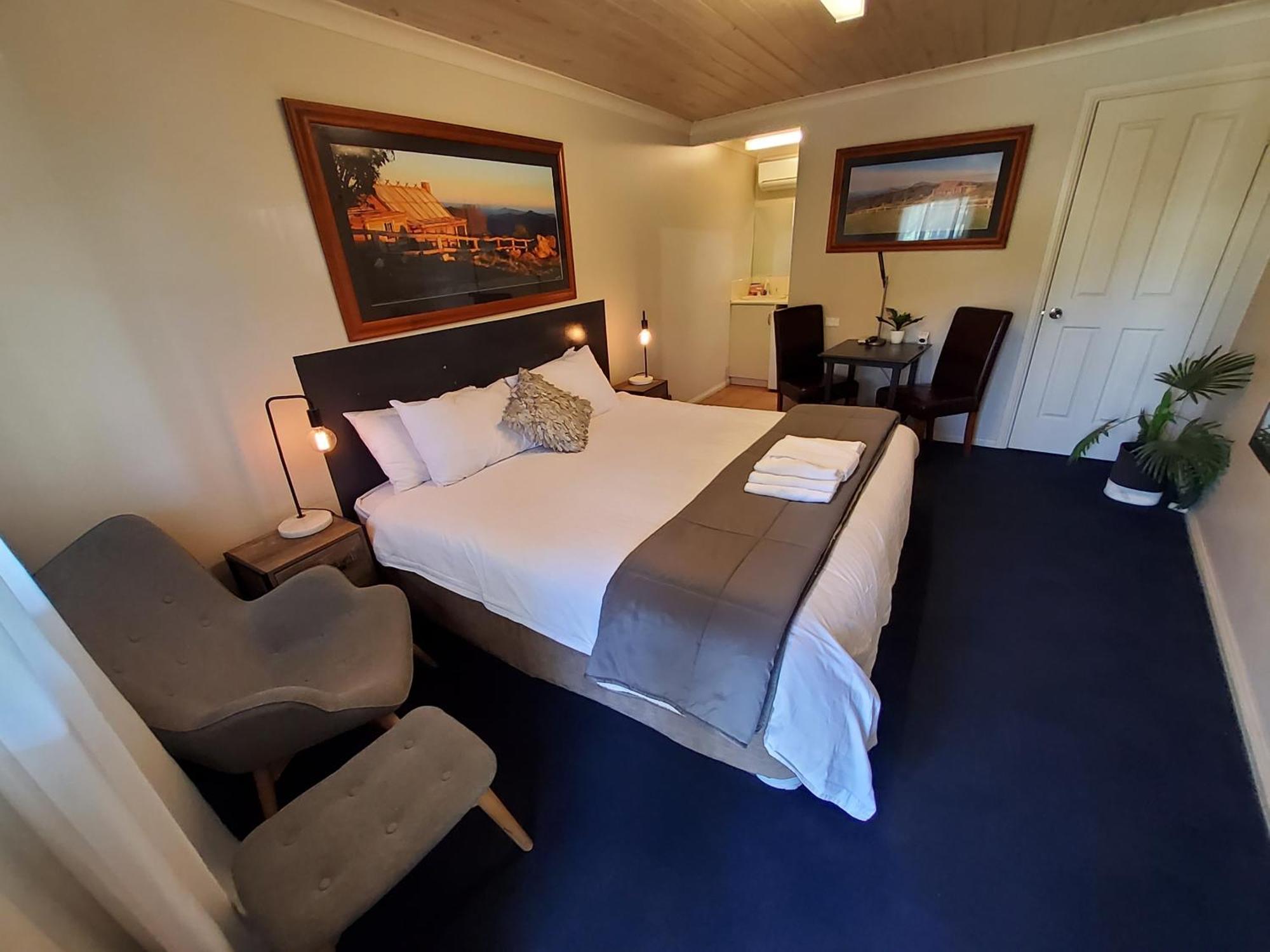 Coach House Inn Bright