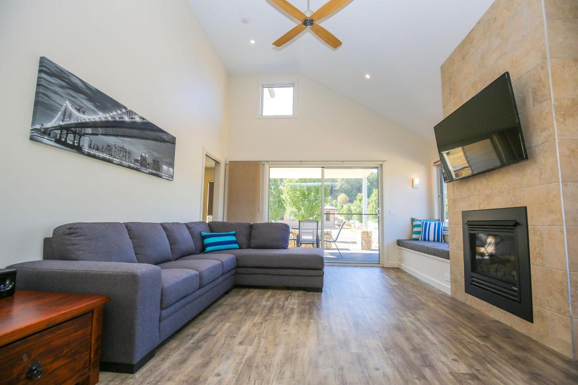 Amber Mist - One Holiday home