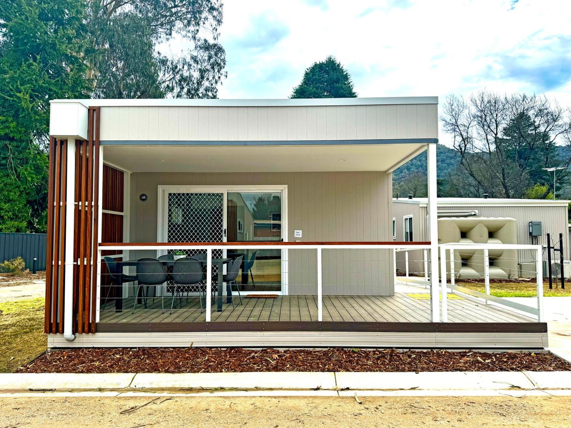 Tasman - South 4* Bright