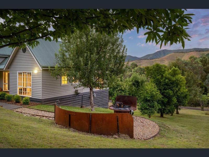 Holiday home Ridgeview *