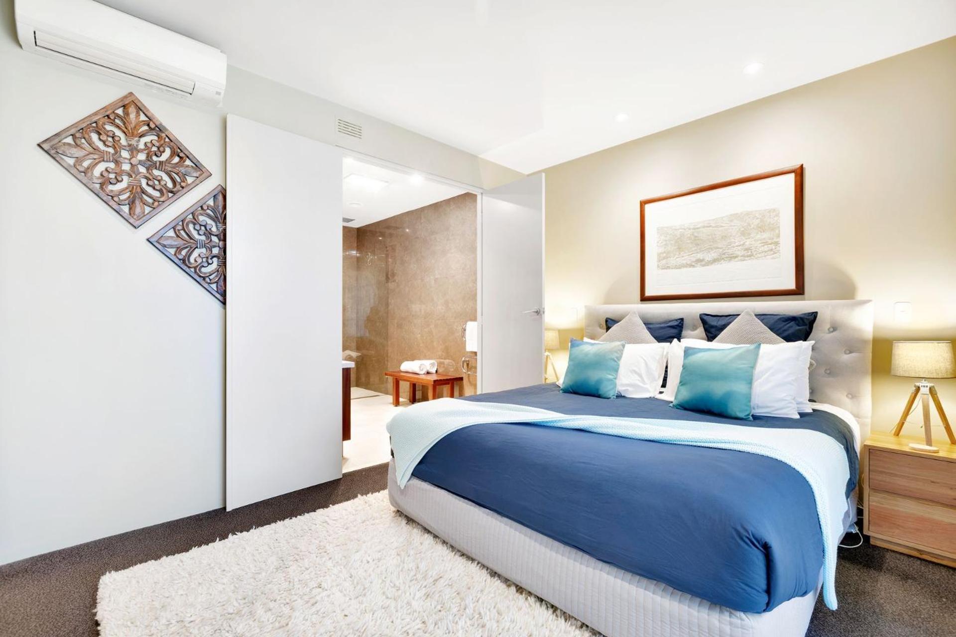 Unit 6 Centenary Park Townhouse *