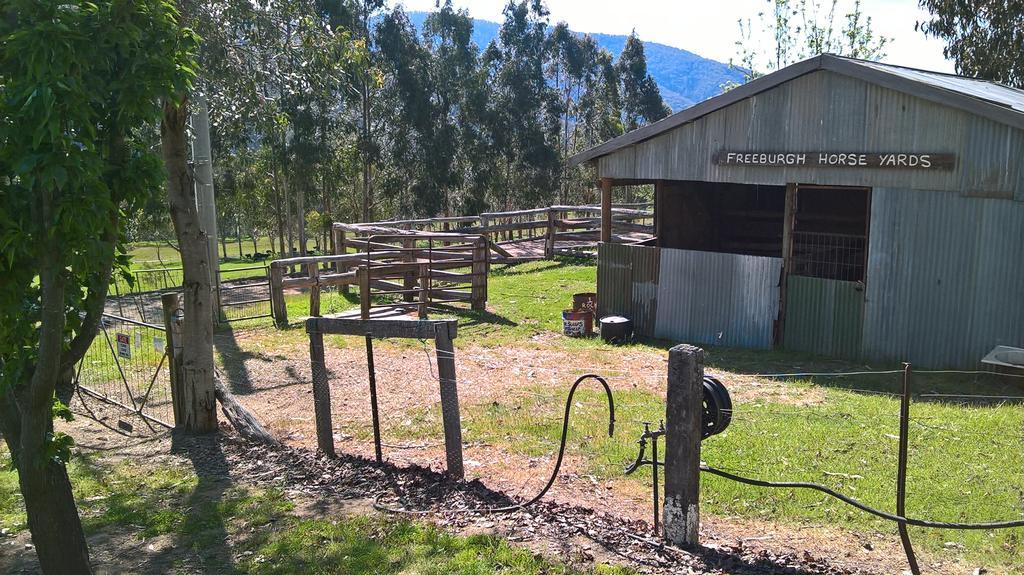 Riverbend Homestead Holiday home *