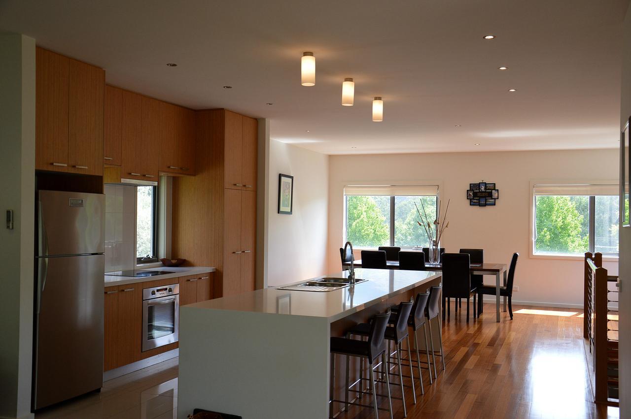The Track - Beautiful Townhouse In * Bright