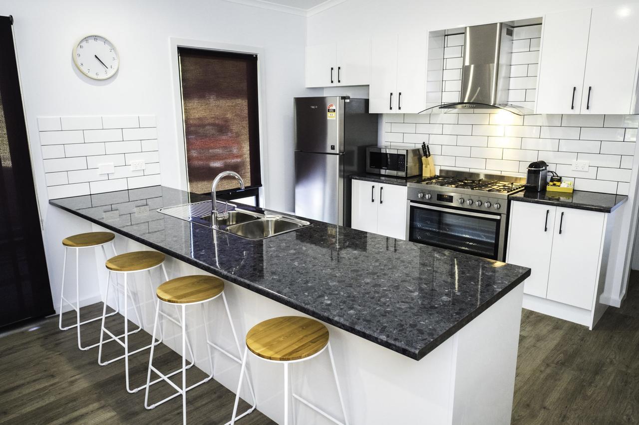 2 Minutes By Bike - Bright, Vic Apartment Bright