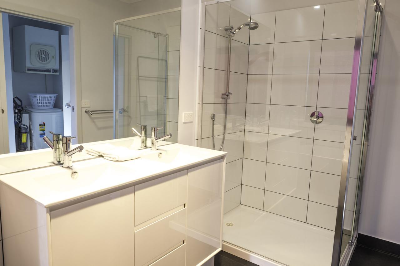 2 Minutes By Bike - Bright, Vic Apartment