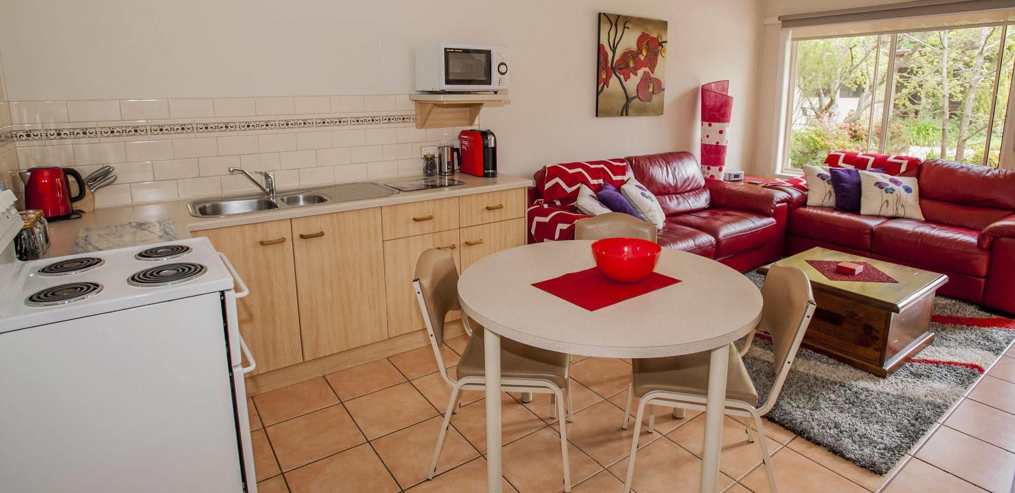 Goldfield Units Apartment Bright