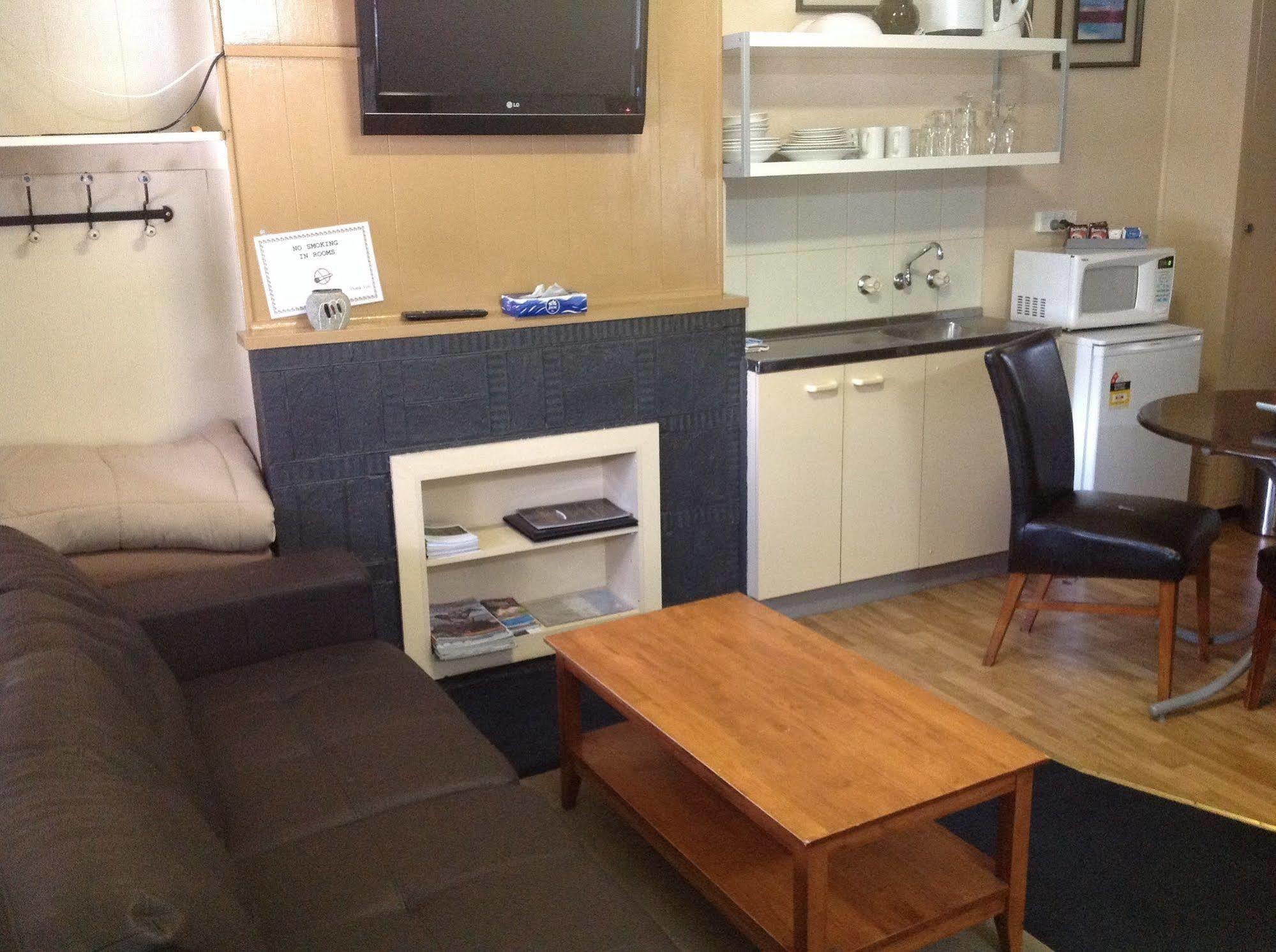 Coach House Inn 3*