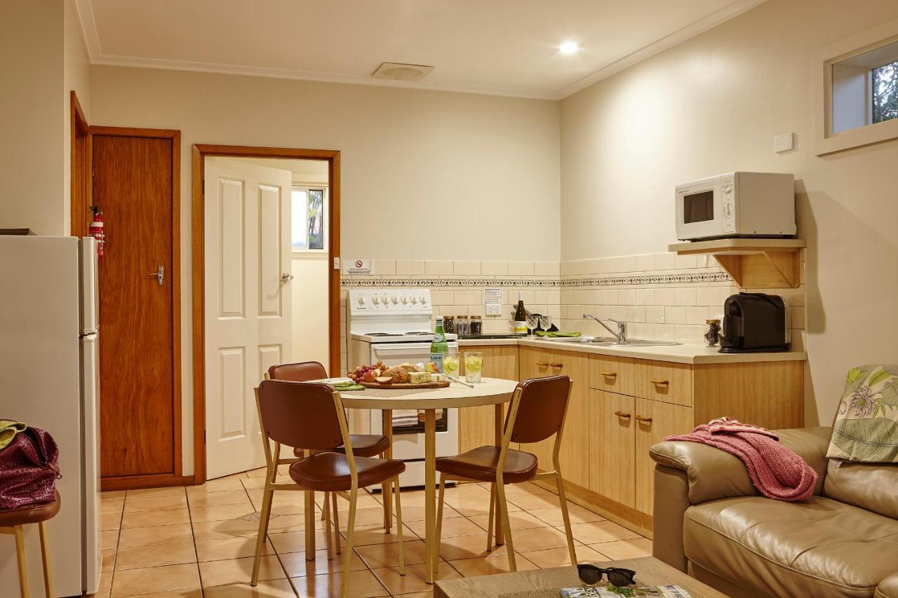 Goldfield Units Apartment Bright