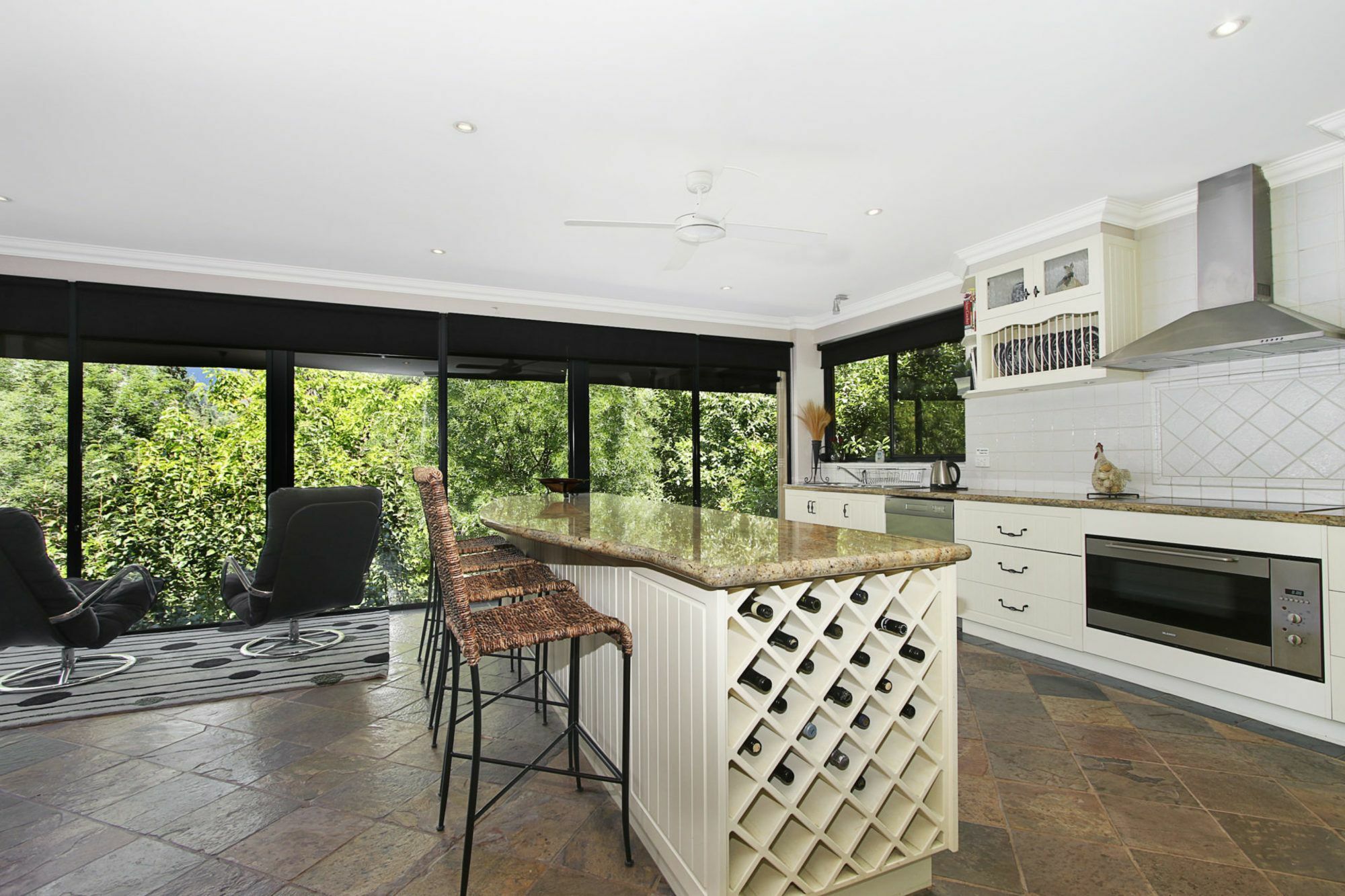 Canyons Bend - 5 Minute Walk To Shops And Cafes