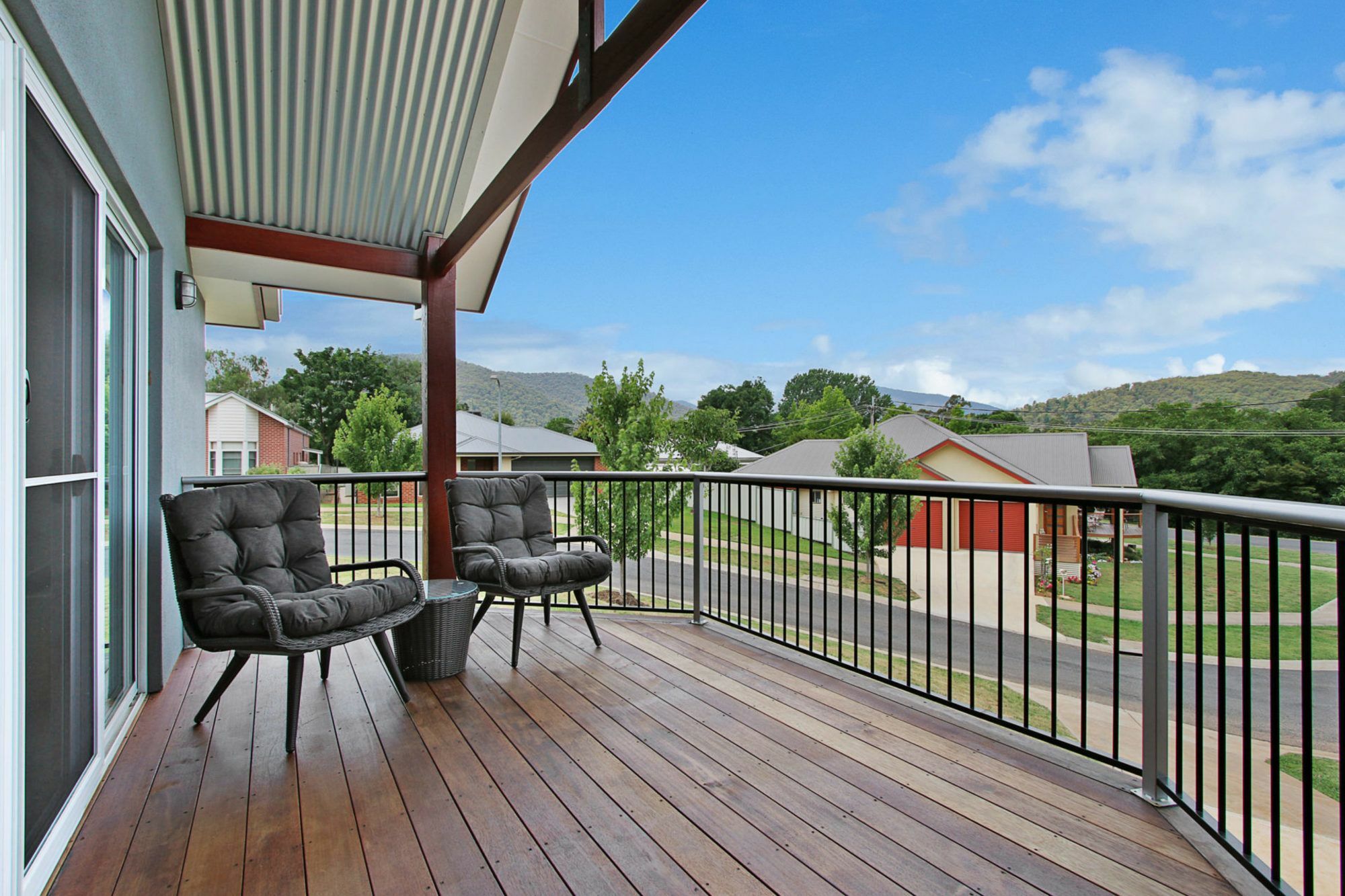 3 Peaks Rise -