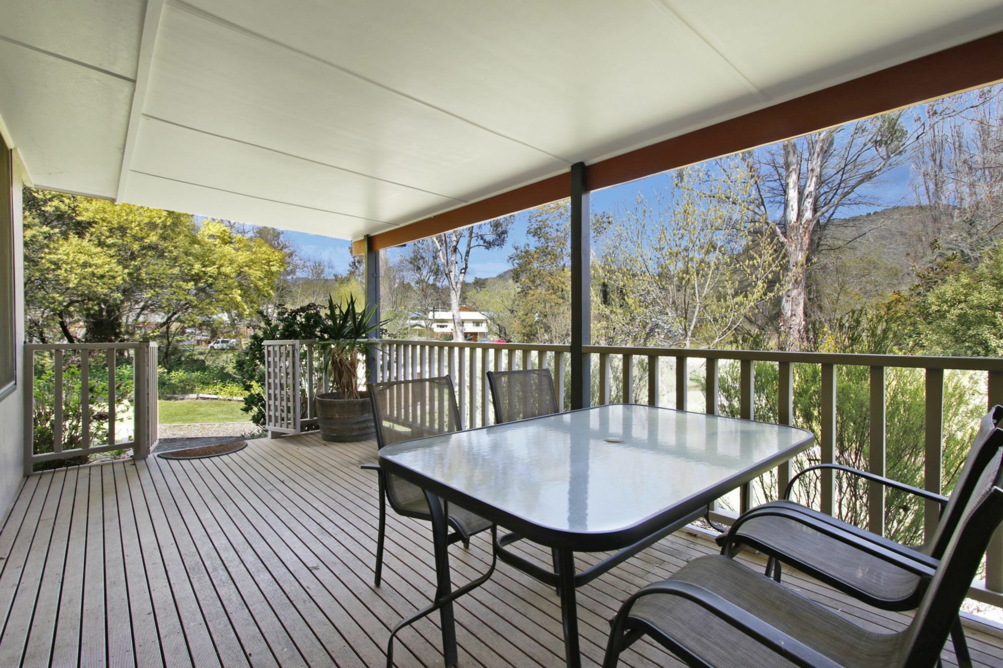 Snowstream Riverside - Unit 3 * Bright