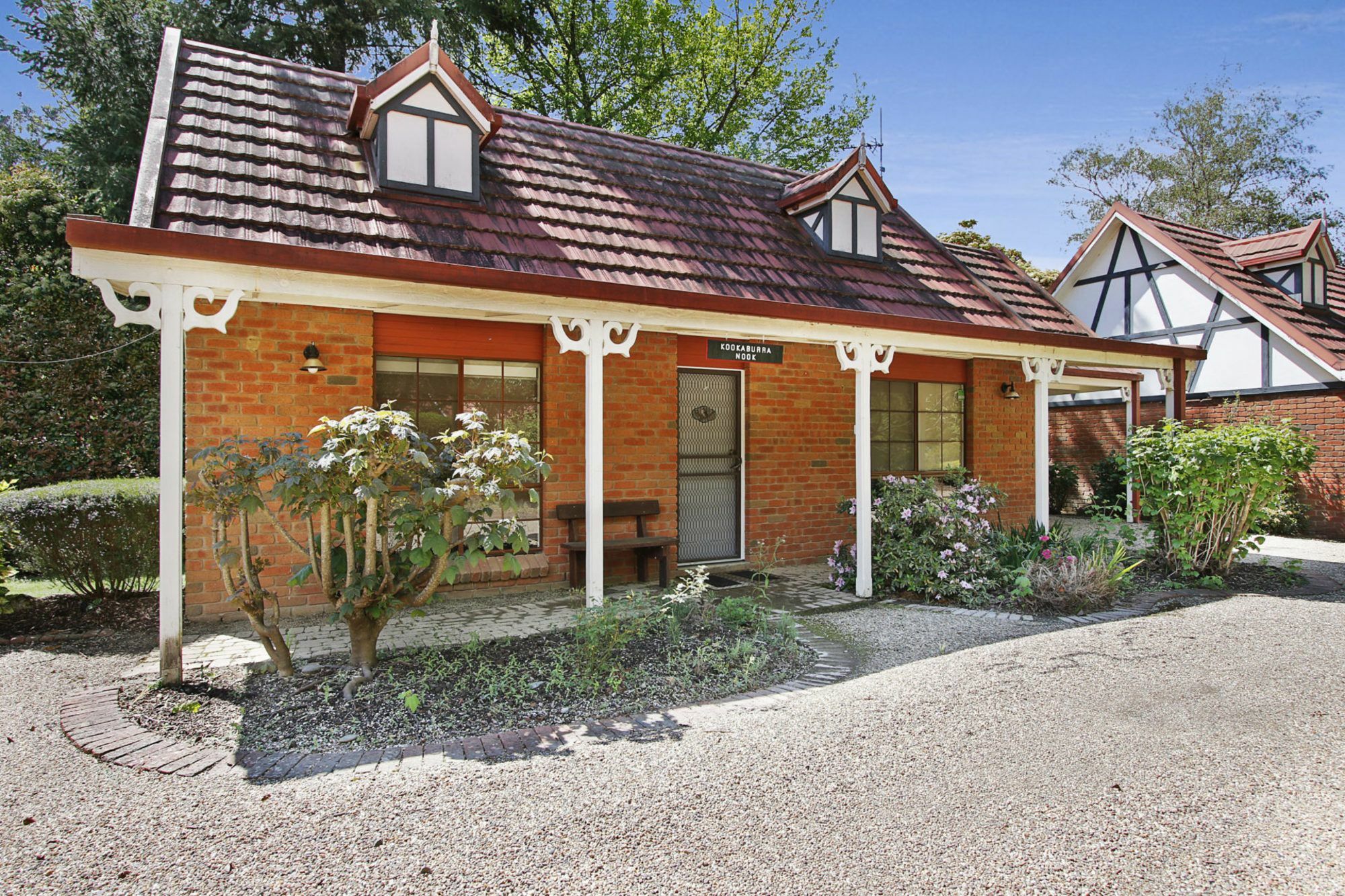 Kookaburra's Nook - Pet Friendly With Pool Apartment *